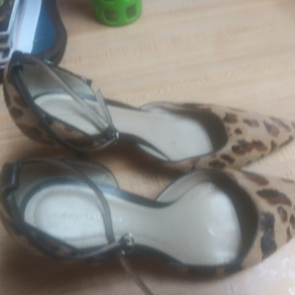 Nice Shoes Barely Used - image 3